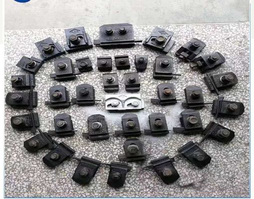 কেনা ছিদ্র টাইপ নকল ইস্পাত নমনীয় স্ব-লকিং ক্রেন রেল ক্লিপ online manufacture